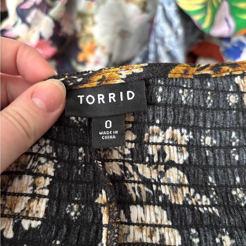 torrid Black and Gold Floral Maxi Dress - Picture 5 of 6